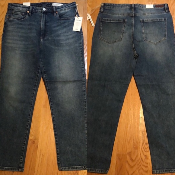 Madison Crop Jeans by Blank NYC 👖 - Picture 3 of 17